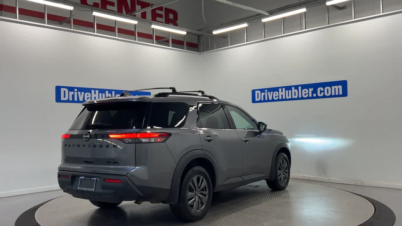2023 Nissan Pathfinder SV
