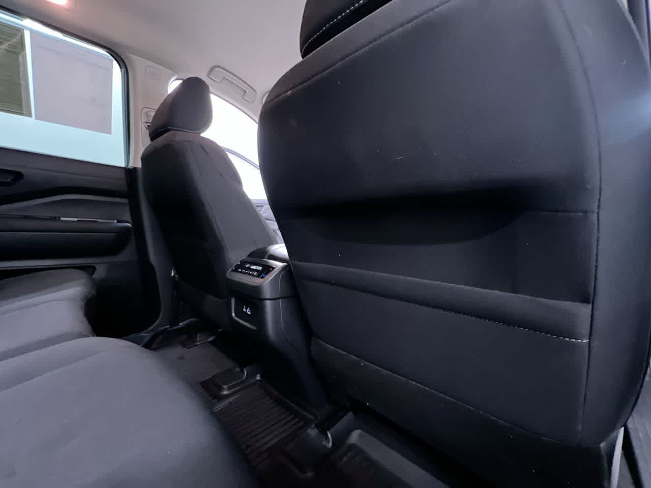 2023 Nissan Pathfinder SV