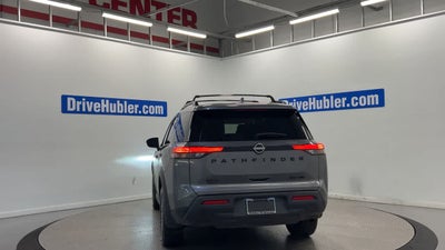 2023 Nissan Pathfinder SV