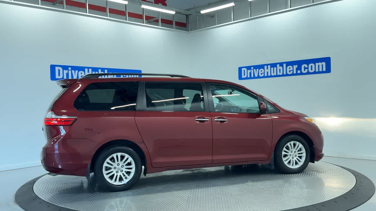 2016 Toyota Sienna XLE
