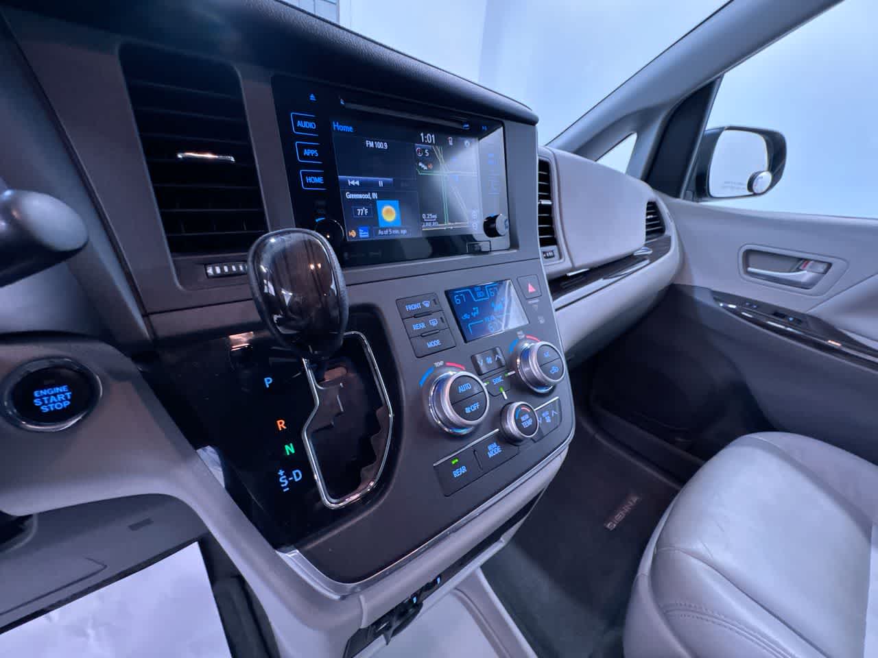 2016 Toyota Sienna XLE