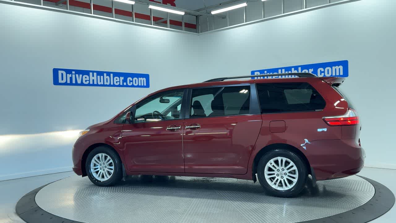 2016 Toyota Sienna XLE