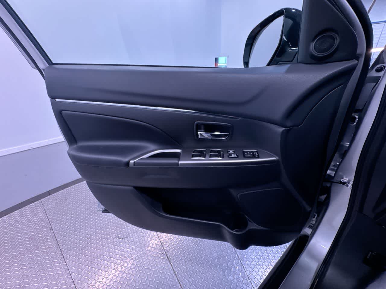 2025 Mitsubishi Outlander Sport SE