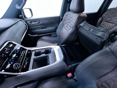2025 Nissan Armada Platinum