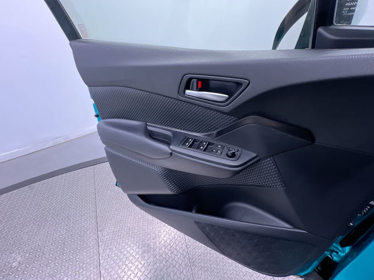 2018 Toyota C-HR XLE Premium