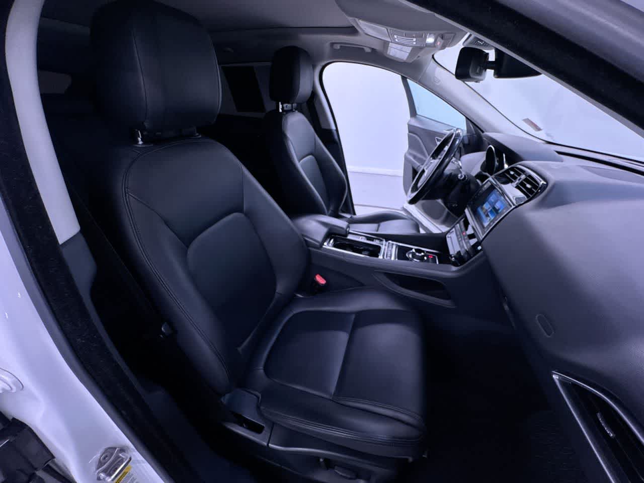 2018 Jaguar F-PACE 25t Premium