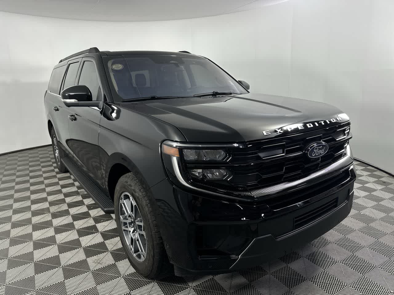 2025 Ford Expedition Max Active