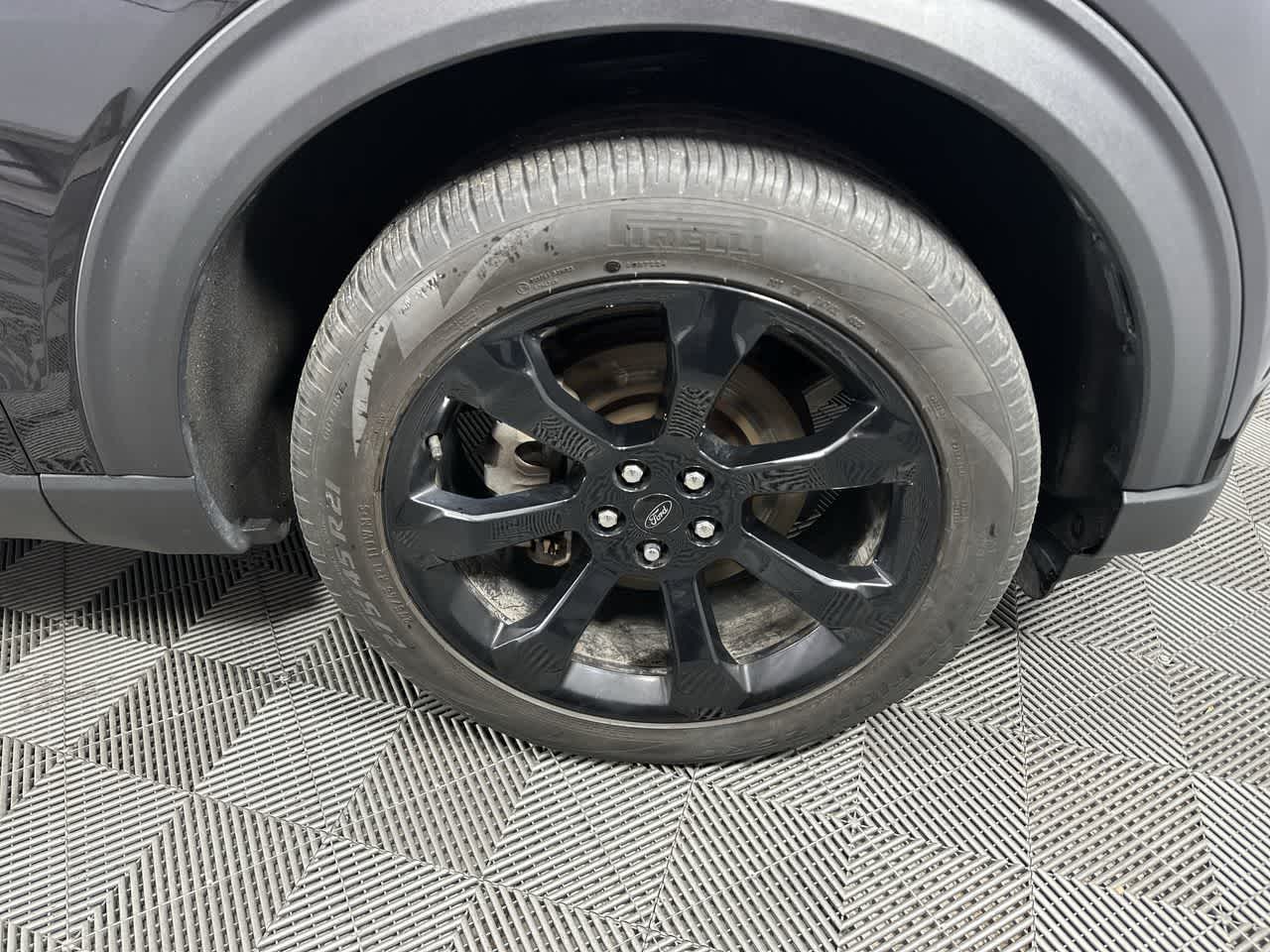 2023 Ford Explorer ST-Line