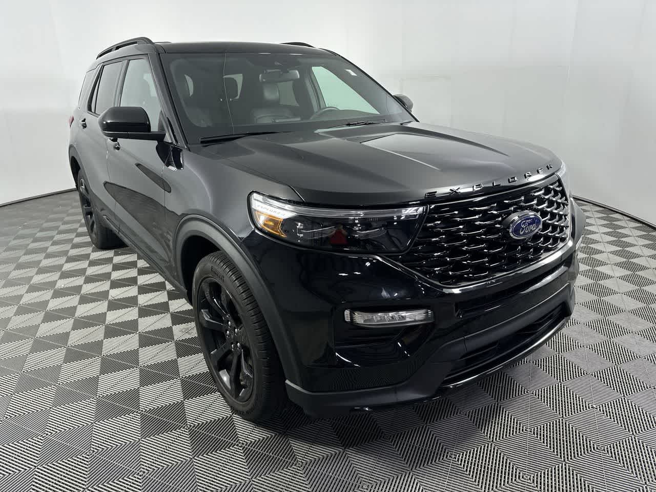 2023 Ford Explorer ST-Line