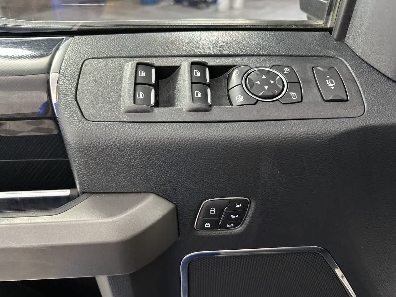 2022 Ford Super Duty F-250 SRW Platinum