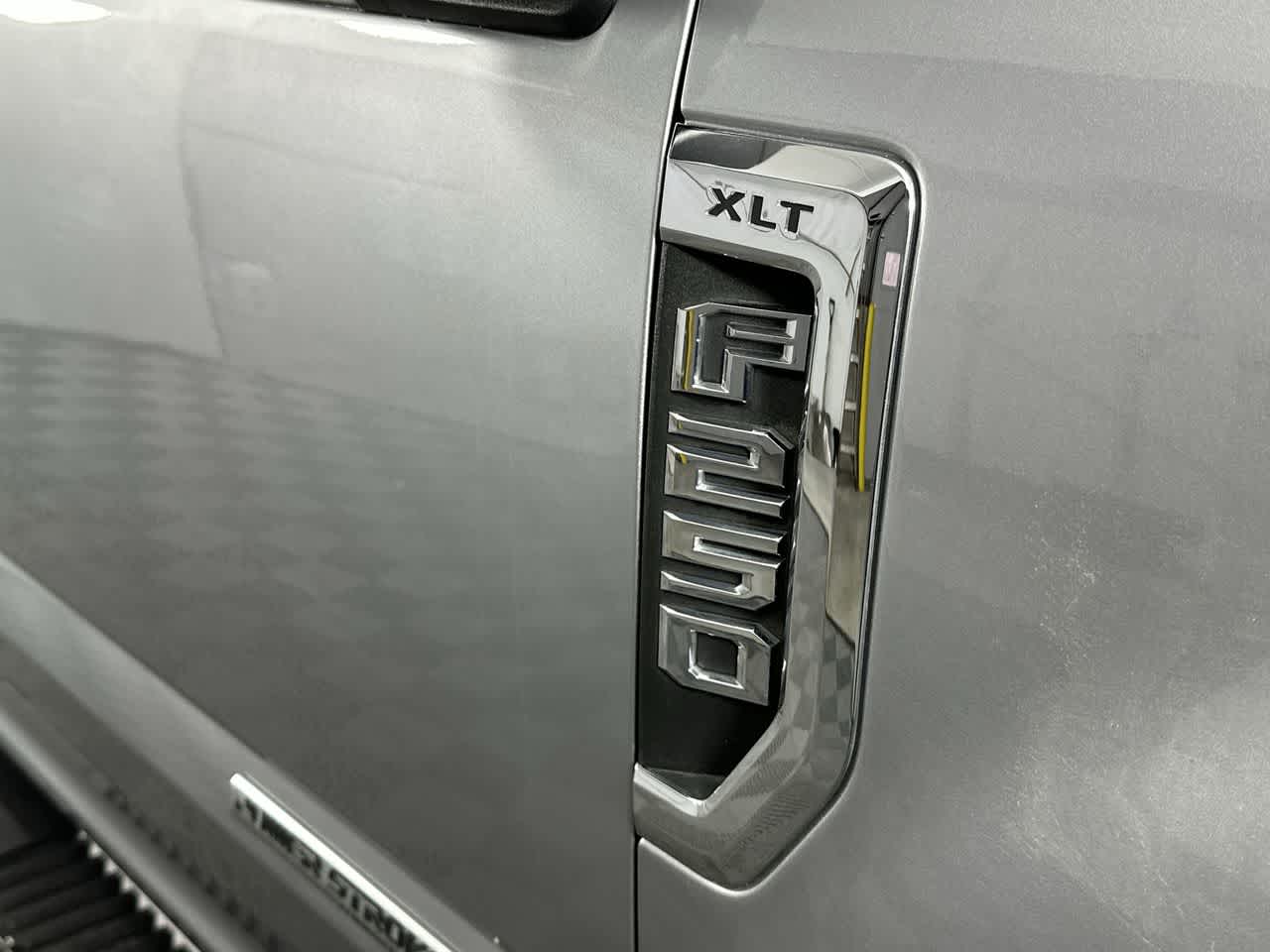 2022 Ford Super Duty F-250 SRW XLT