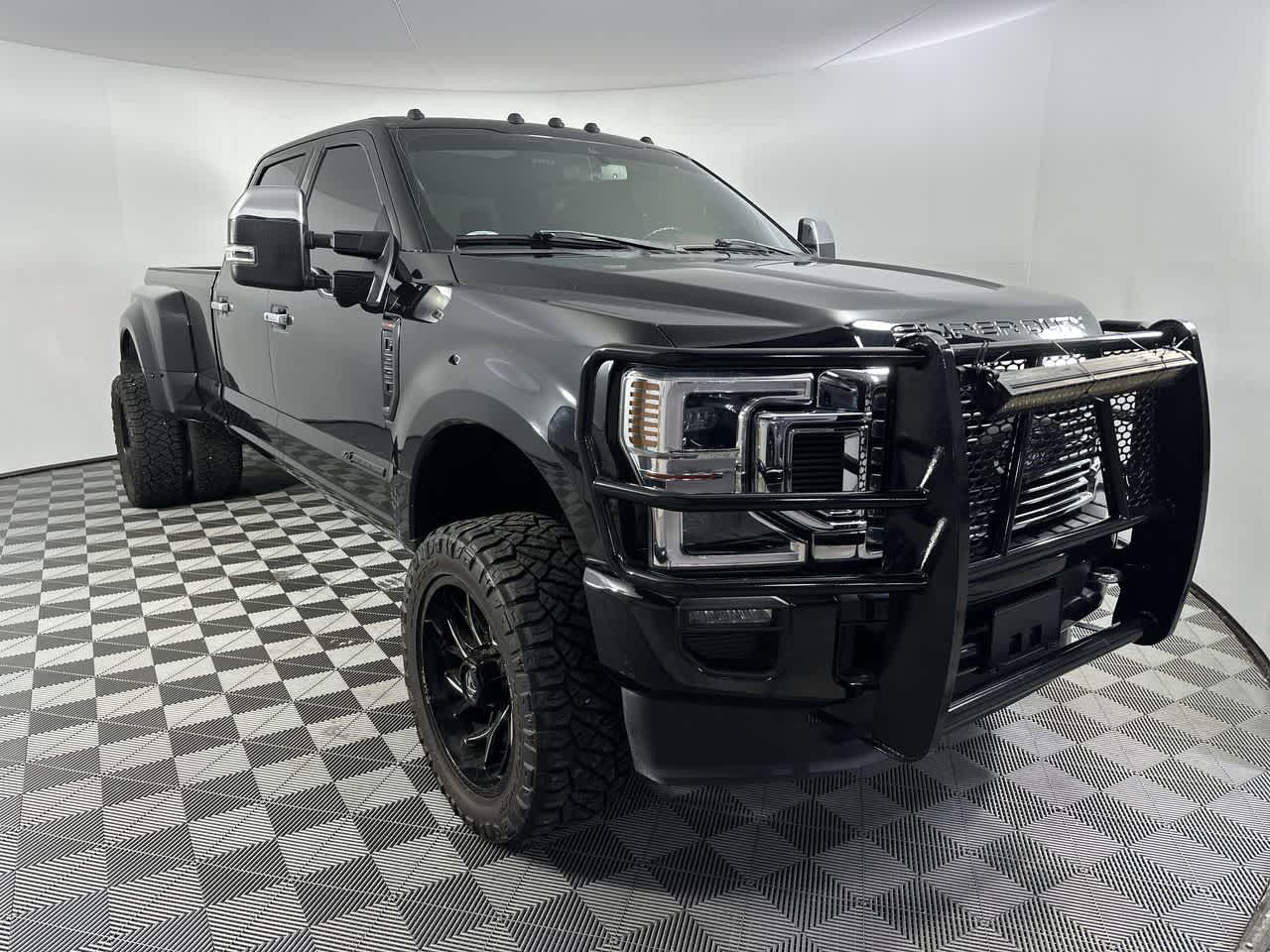 2022 Ford Super Duty F-350 DRW Pickup Platinum
