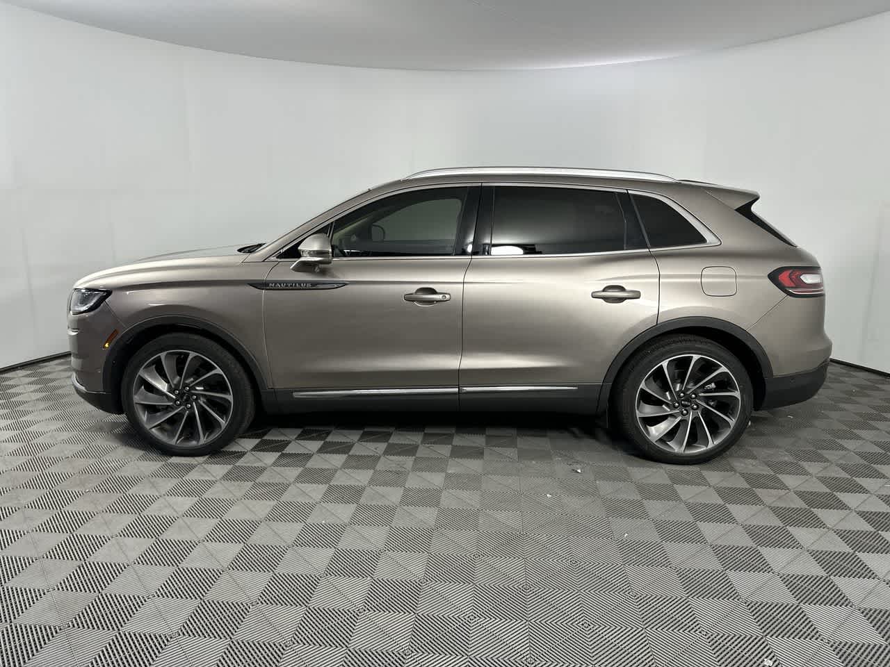 2021 Lincoln Nautilus Reserve