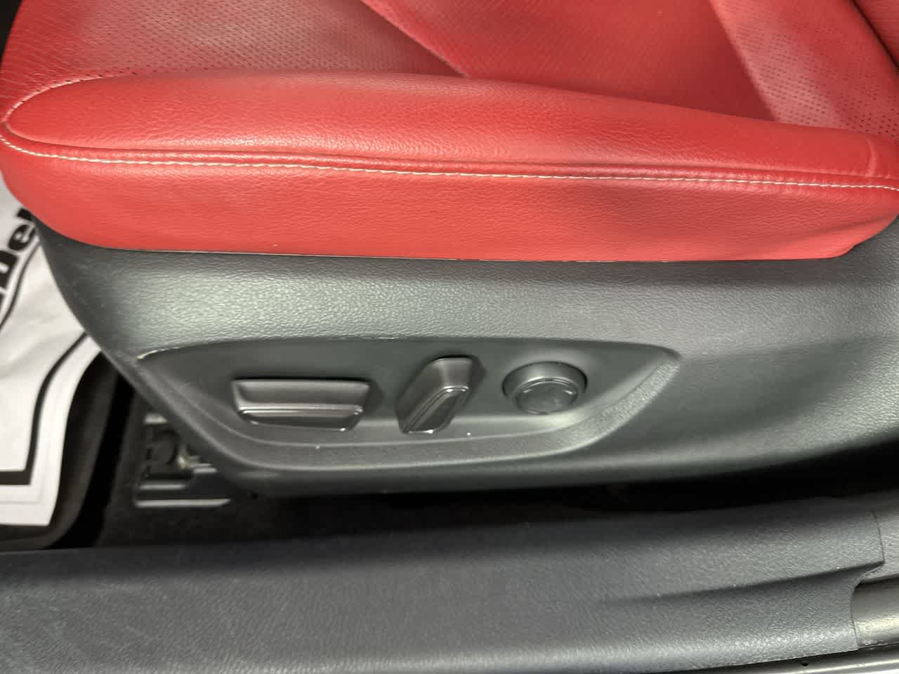 2021 Toyota Camry Hybrid XSE