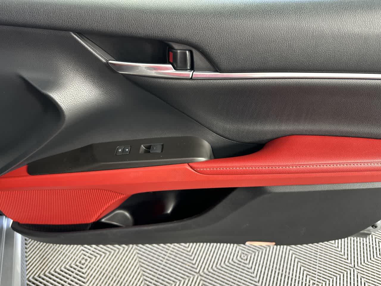 2021 Toyota Camry Hybrid XSE