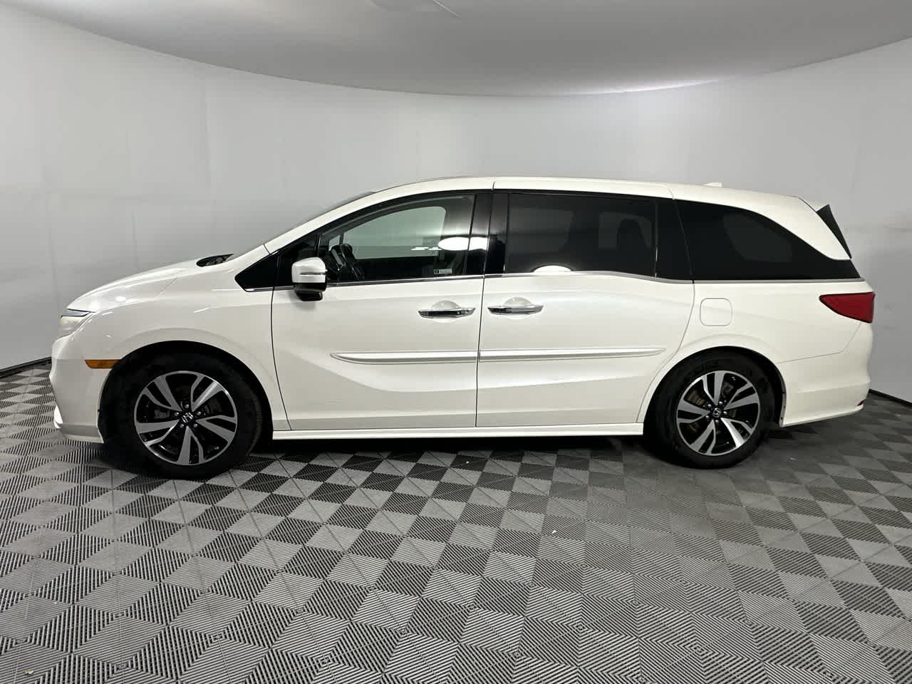 2019 Honda Odyssey Elite