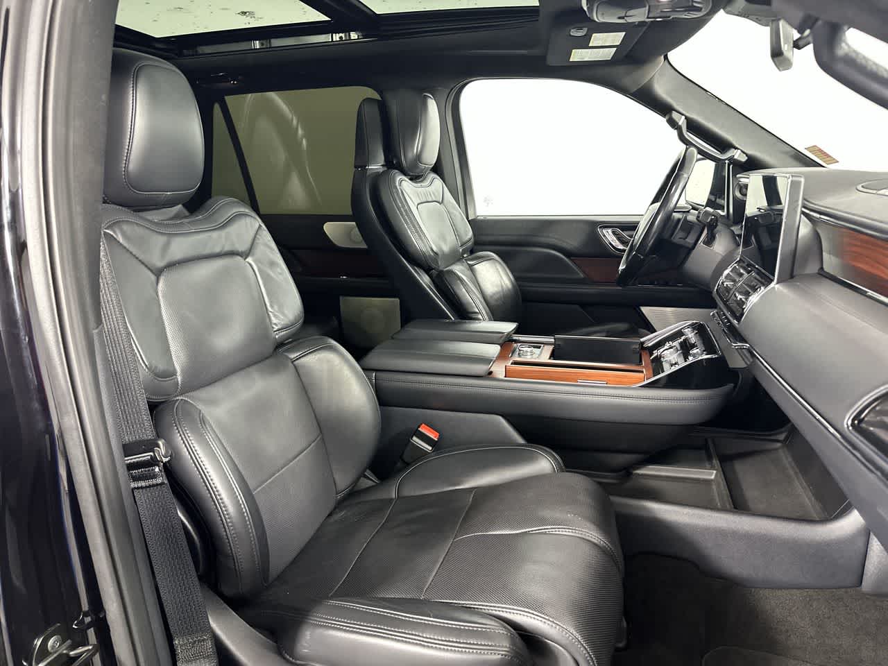 2022 Lincoln Navigator L Reserve