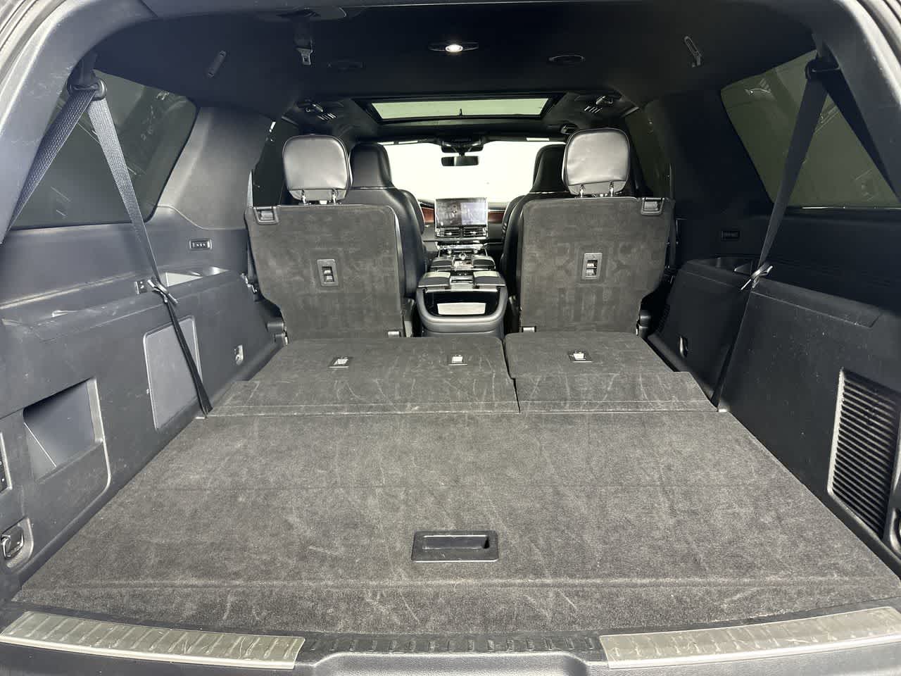 2022 Lincoln Navigator L Reserve