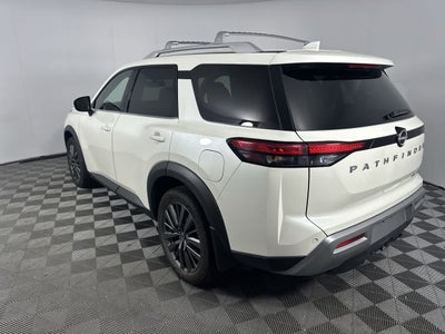 2022 Nissan Pathfinder SL