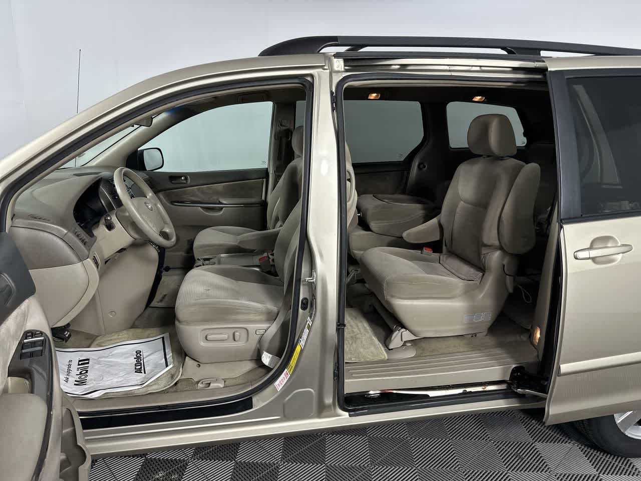 2007 Toyota Sienna LE